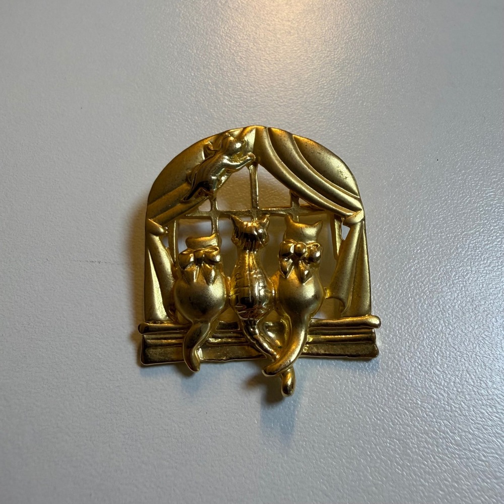 Vintage‎ JJ Jonette Gold Tone Cats in Window Brooch Pin Whimsical Feline Jewelry